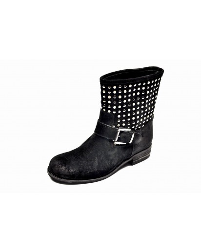 STIVALETTO CROSTA NERO + BORCHIE