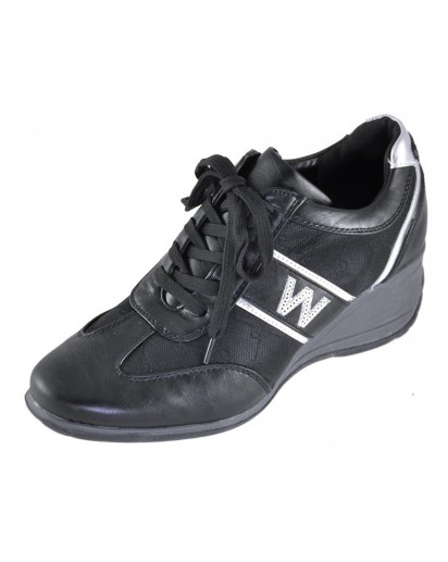 SNEAKER NERO ALLACCIATO