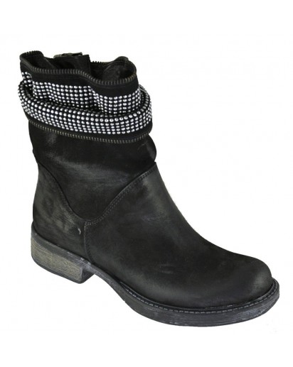 STIVALETTO NABUK NERO, CERNIERA + BORCHI