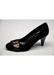 SCARPA CAMOSCIO NERO CON FIBBIA TACCO 70